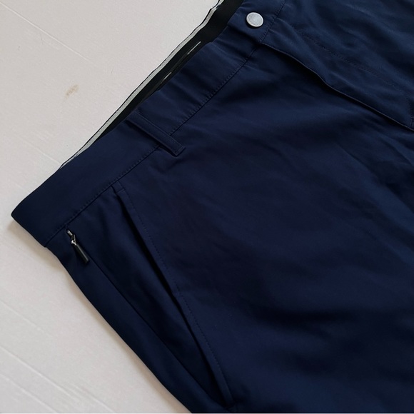 Kirkland Mens Performance Shorts - Picture 4 of 10